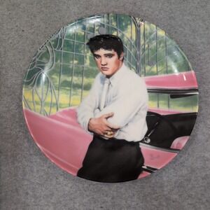 Elvis Presley Gates of Graceland Delphi Collector Plate 1988 Bruce Emmett